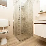 Modern Steps From The Sea,8001 Appartement Rabac