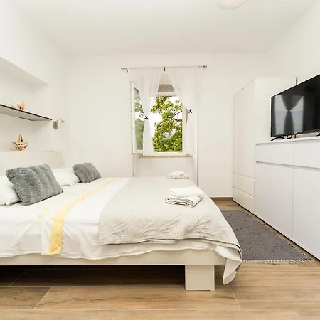 Modern Steps From The Sea,8001 Rabac