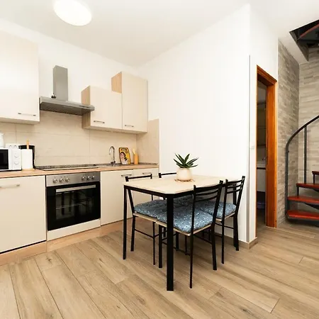 Modern Steps From The Sea,8001 Appartamento Rabac