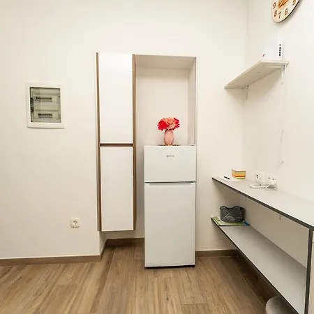 Διαμέρισμα Modern Steps From The Sea,8001