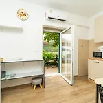Modern Steps From The Sea,8001 Appartement *