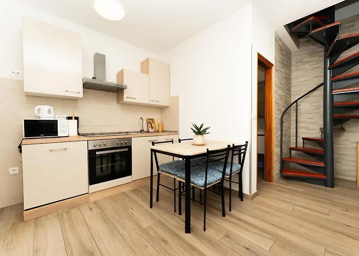 Modern Steps From The Sea,8001 Appartamento Rabac
